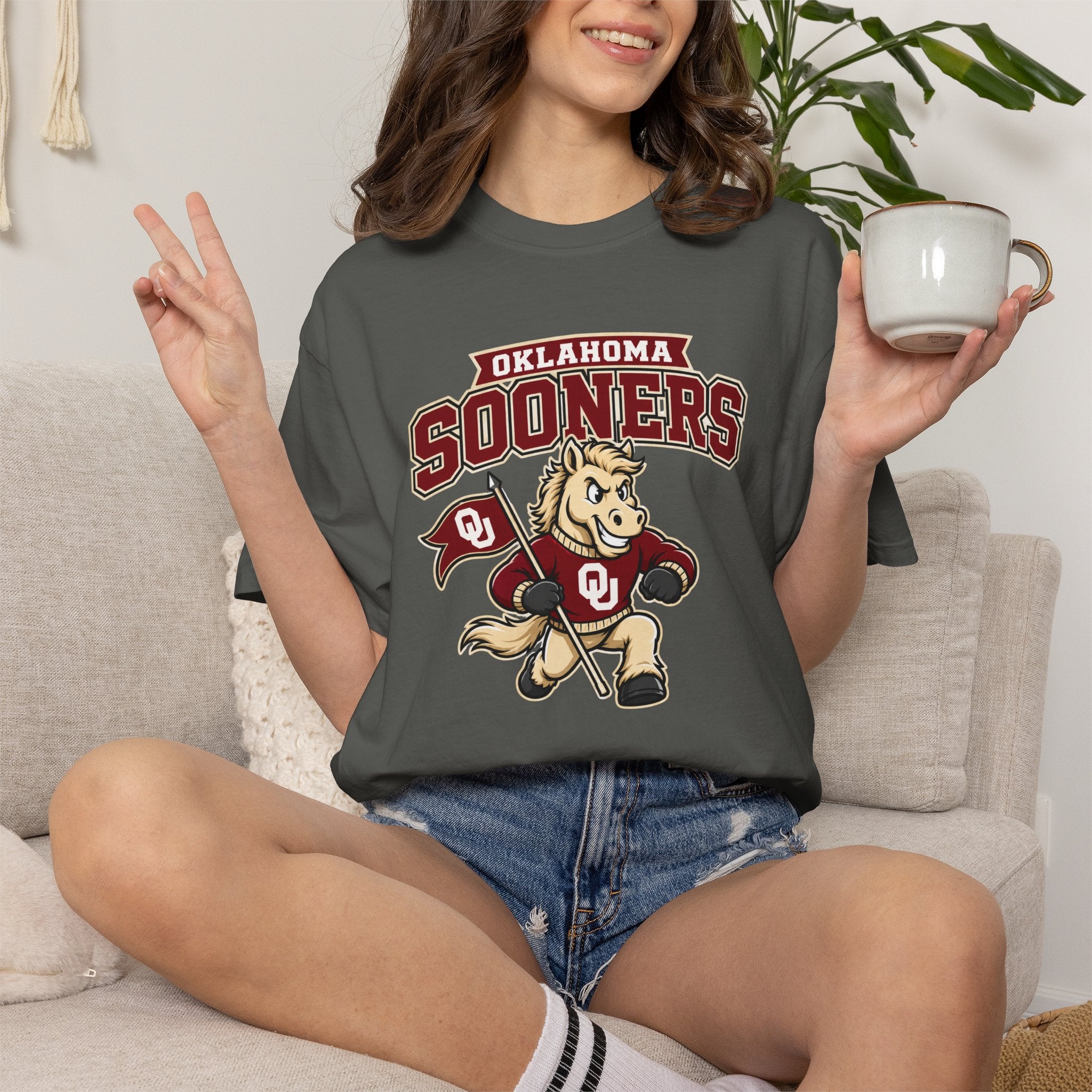 Sooners Mascot T-Shirt — Oklahoma Sooners Vintage College Game Tee