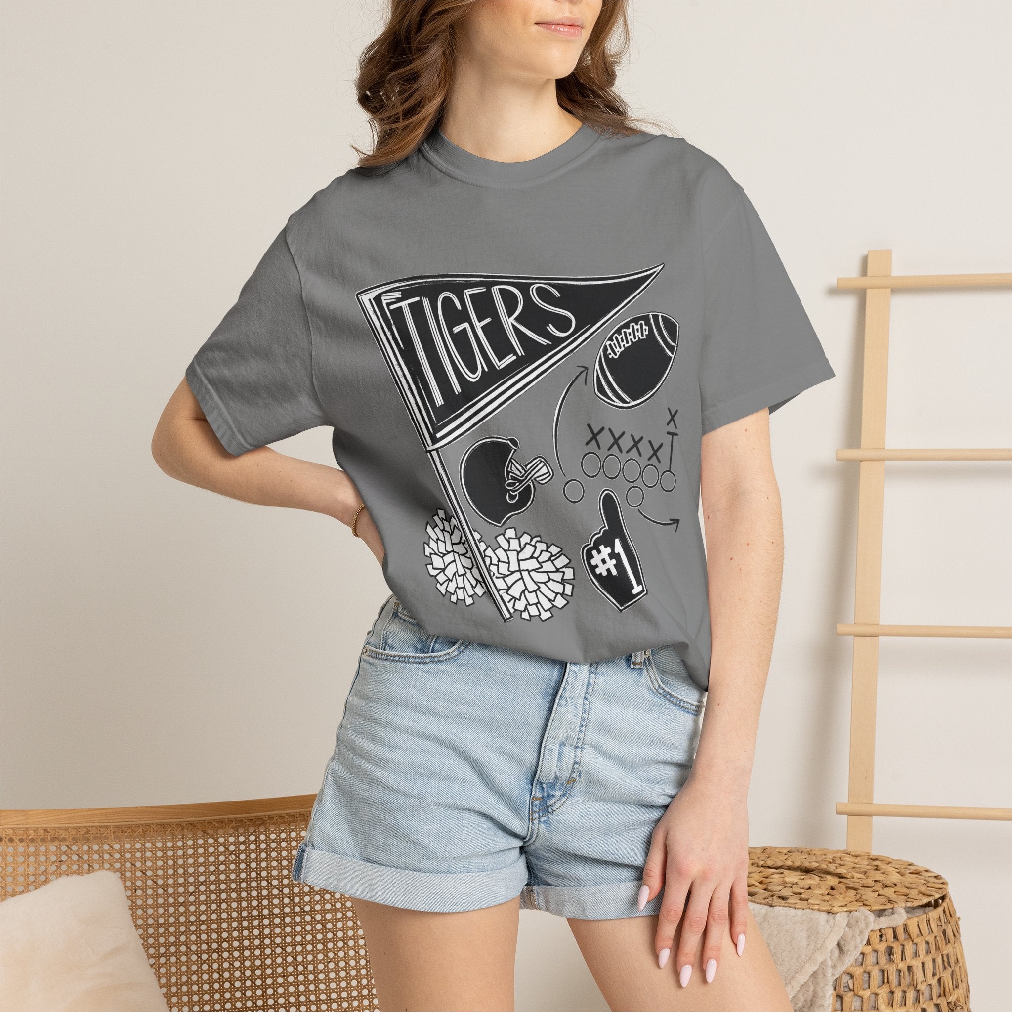 Tigers Football Graphic T-Shirt