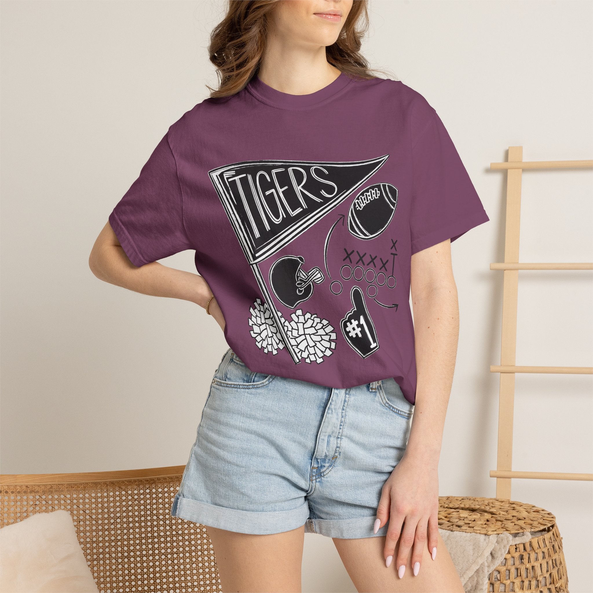 Tigers Football Graphic T-Shirt