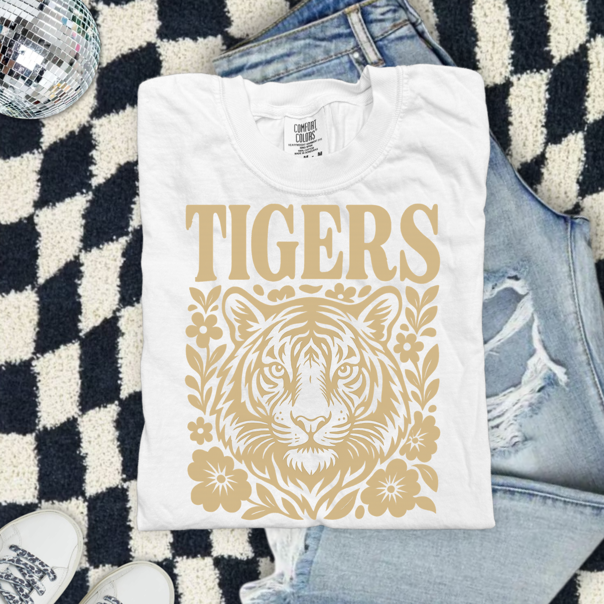 Tigers Graphic Comfort Colors T‑Shirt — Vintage Floral Tiger Illustration