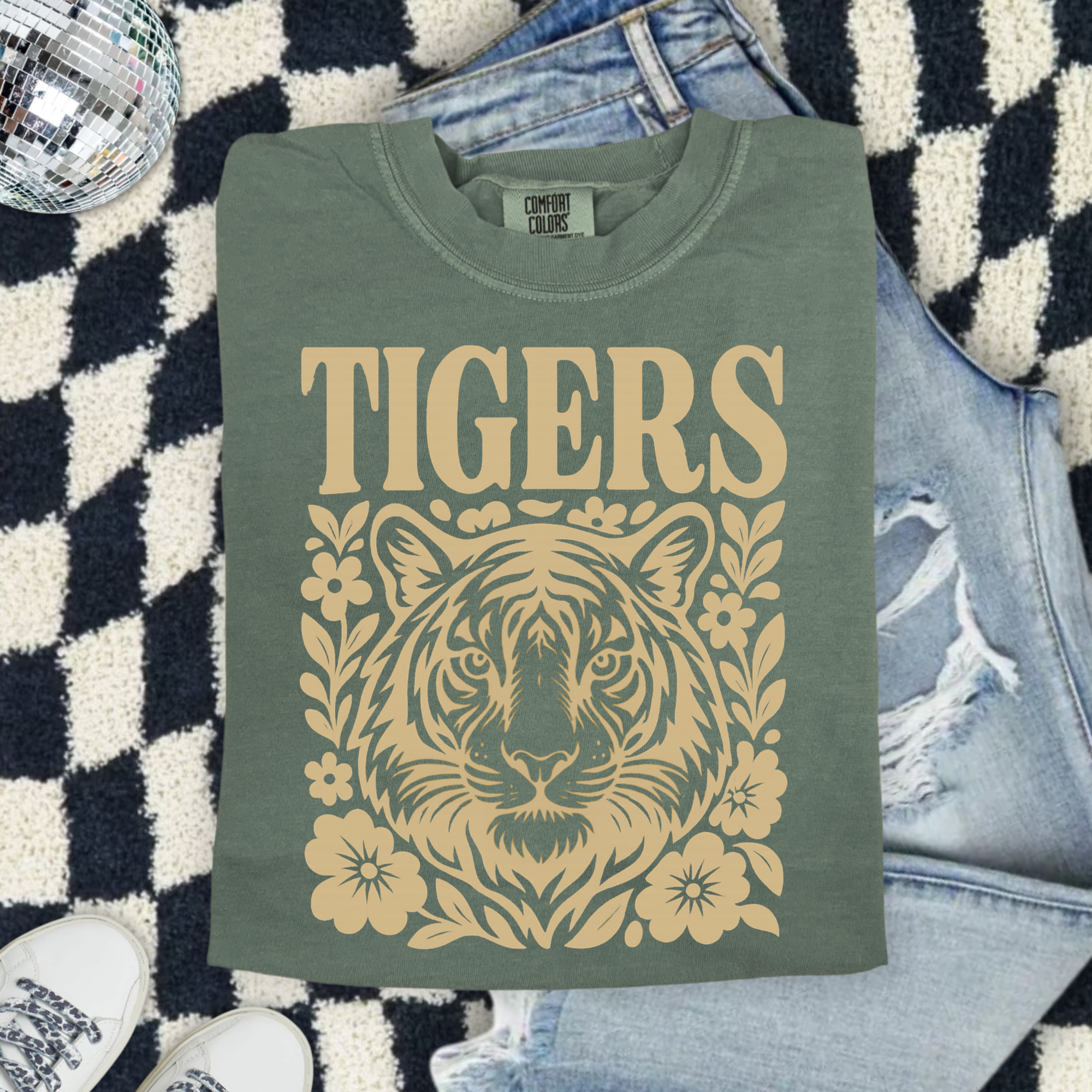 Tigers Graphic Comfort Colors T‑Shirt — Vintage Floral Tiger Illustration