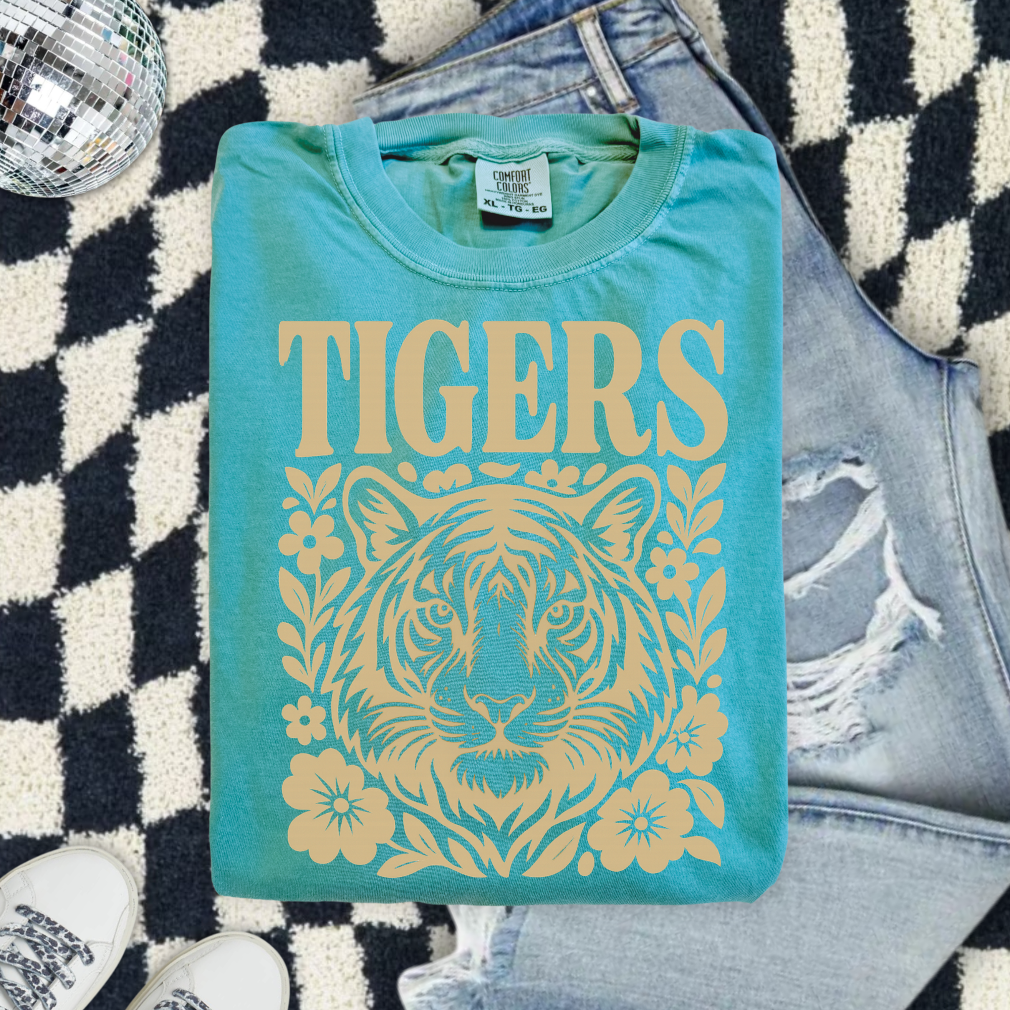 Tigers Graphic Comfort Colors T‑Shirt — Vintage Floral Tiger Illustration