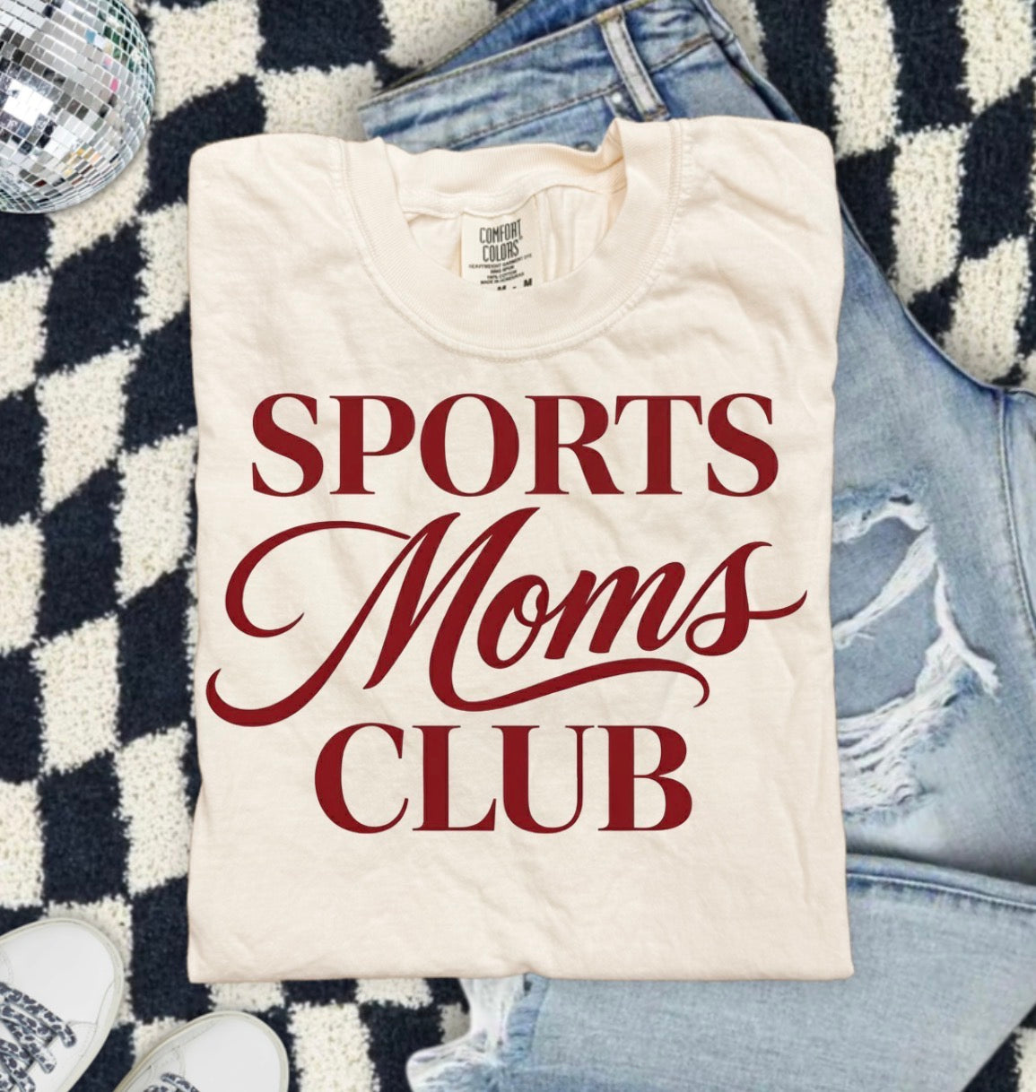 Sports Moms Club T-Shirt — Vintage Script Tee for Athletic Moms
