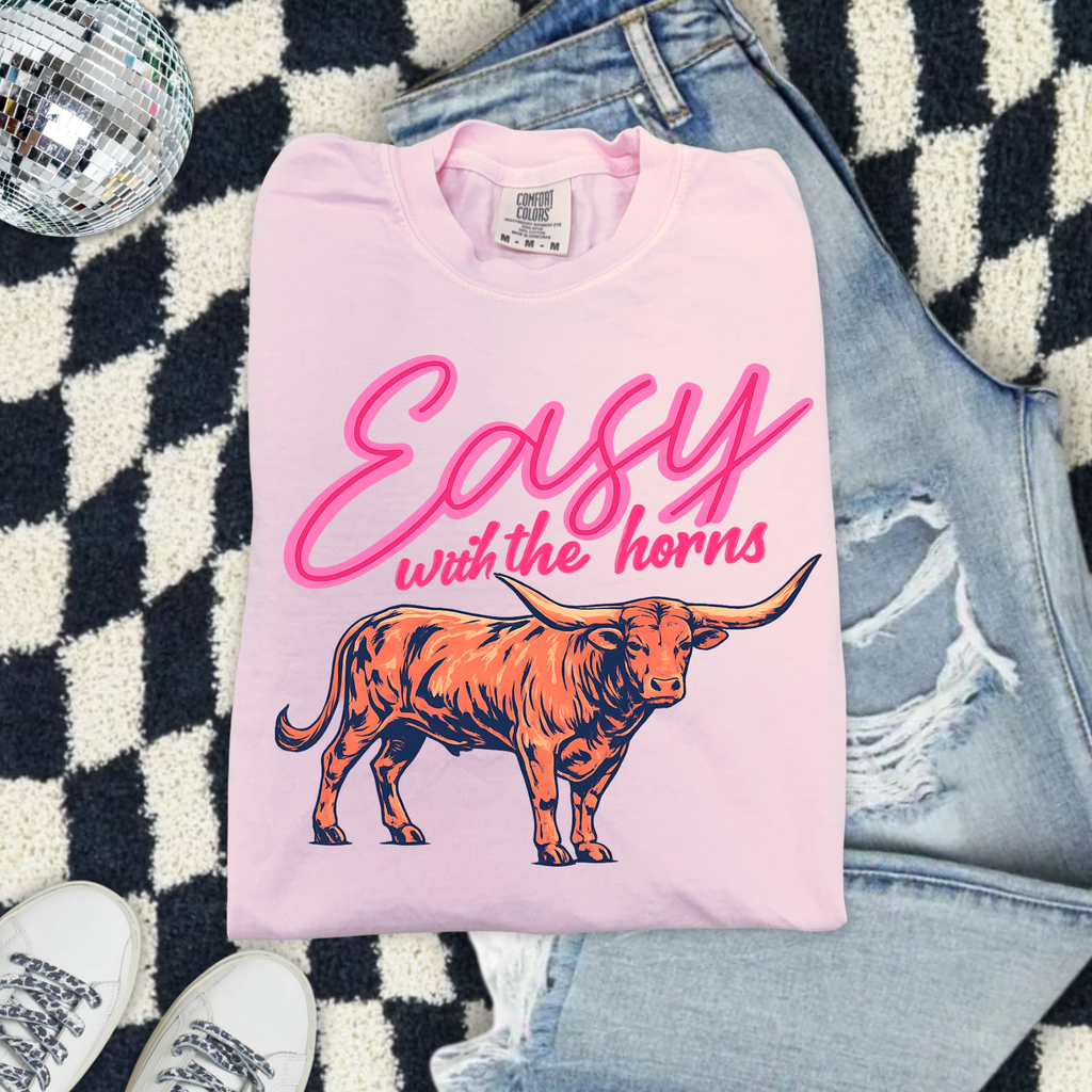 Easy With The Horns Longhorn Graphic T-Shirt — Vintage Western Cowgirl Tee