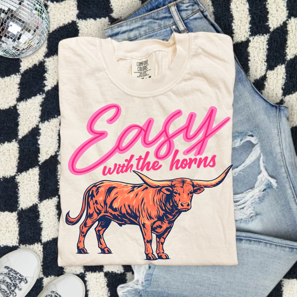 Easy With The Horns Longhorn Graphic T-Shirt — Vintage Western Cowgirl Tee
