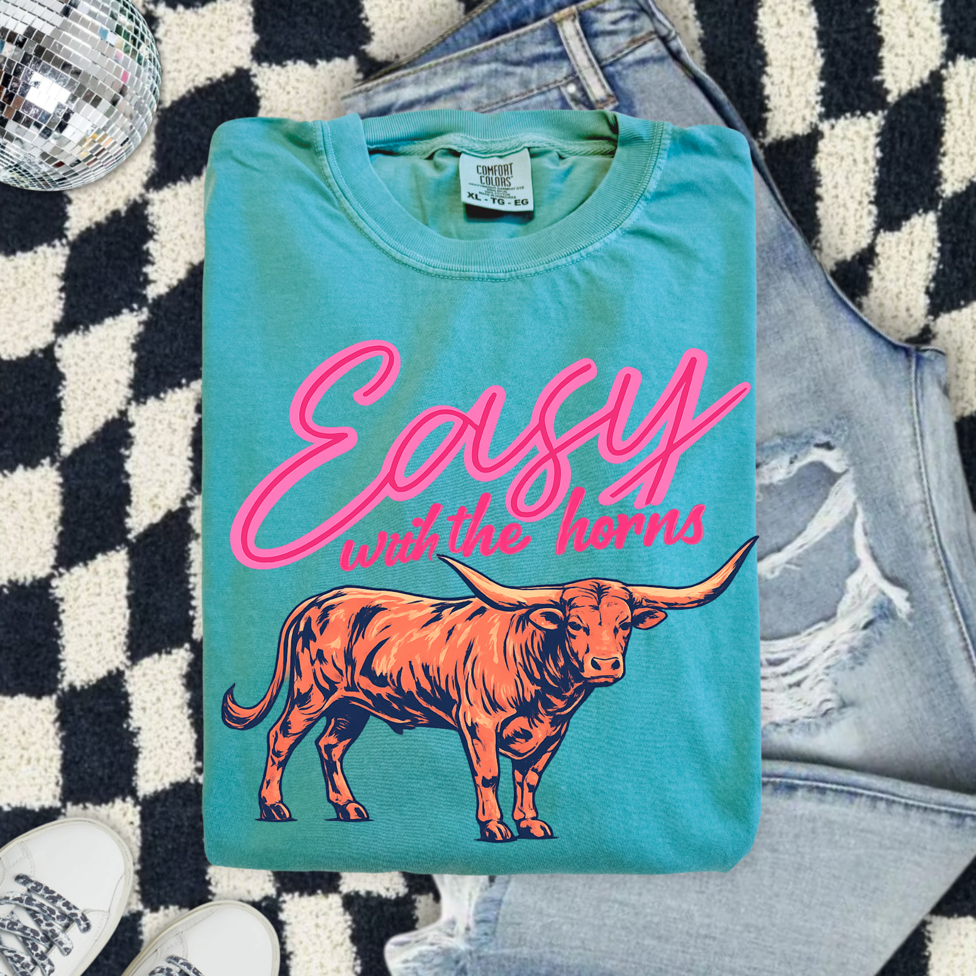 Easy With The Horns Longhorn Graphic T-Shirt — Vintage Western Cowgirl Tee