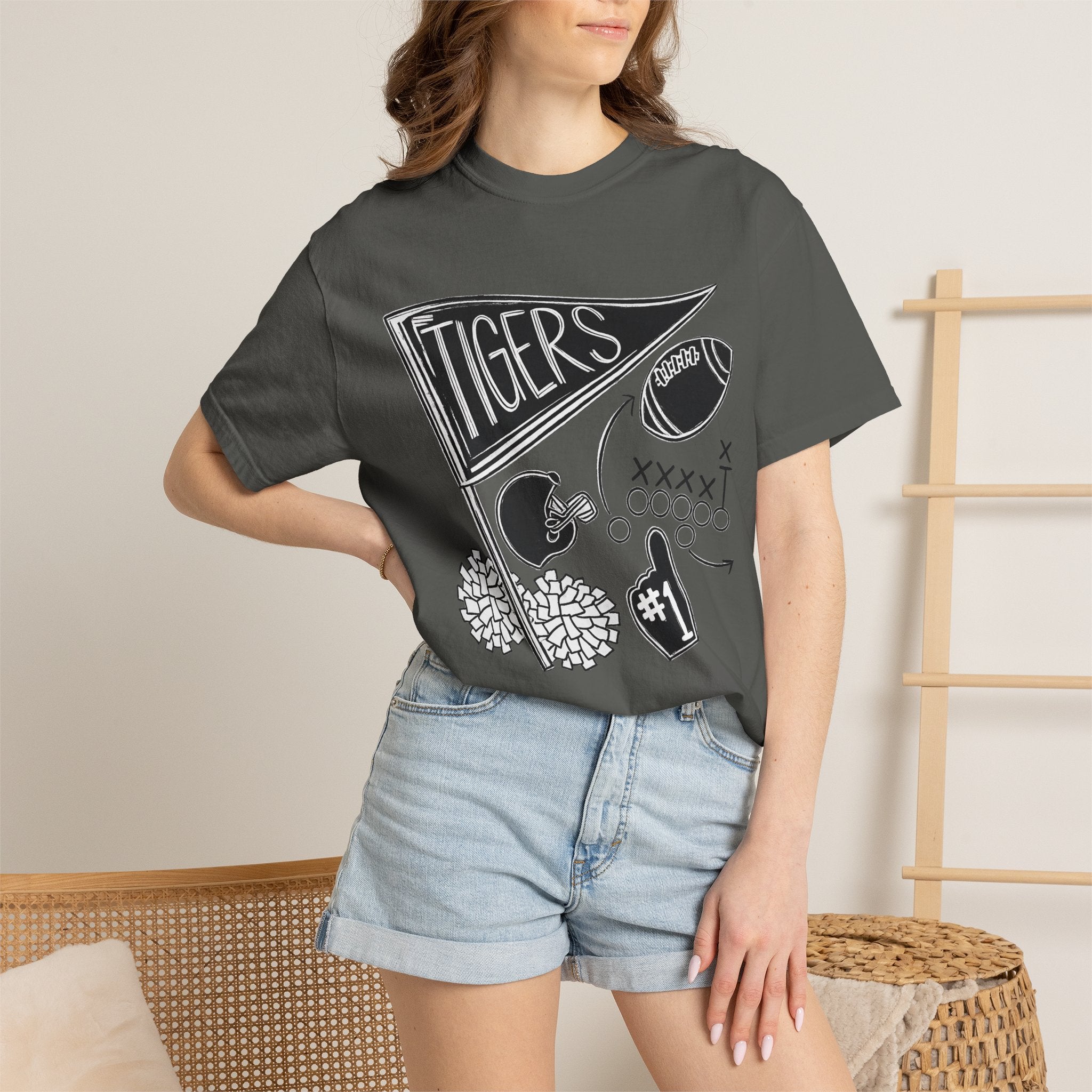 Tigers Football Graphic T-Shirt