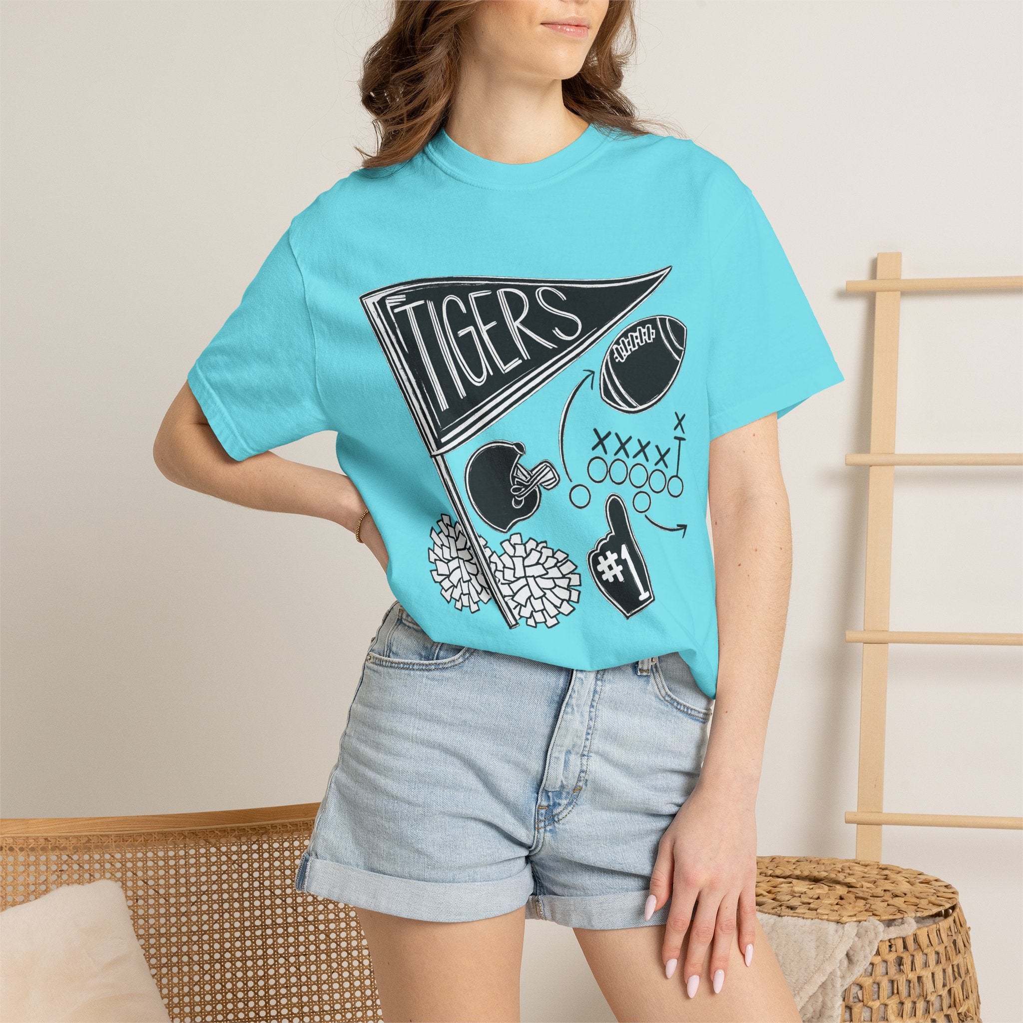 Tigers Football Graphic T-Shirt